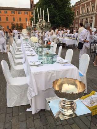 Casimiro Cena in Bianco