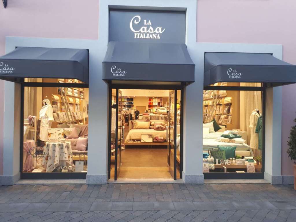 La Casa Italiana vetrina_serravalle