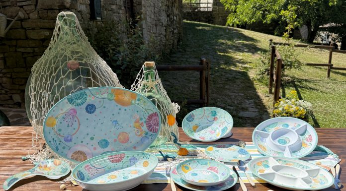 Brandani rilancia l’estate: melamina, cocktail e cucina smart per la bella stagione 2026