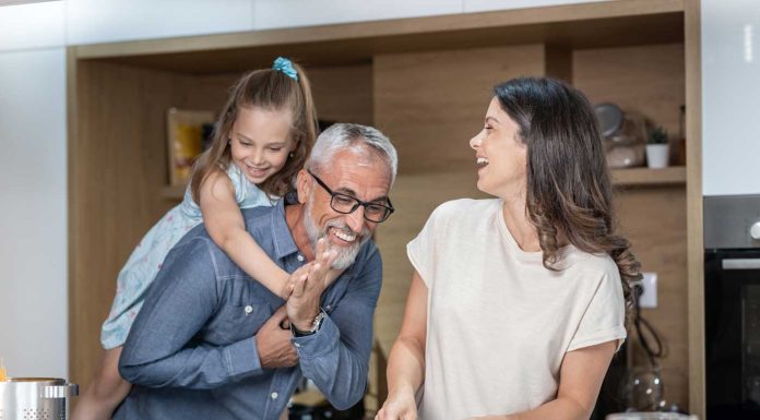 Festa dei Nonni: 5 strategie di Visual e Promo per accendere il punto vendita
