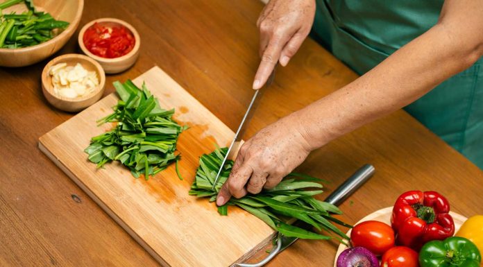 Cura del legno in cucina: Come nutrire e disinfettare taglieri e utensili